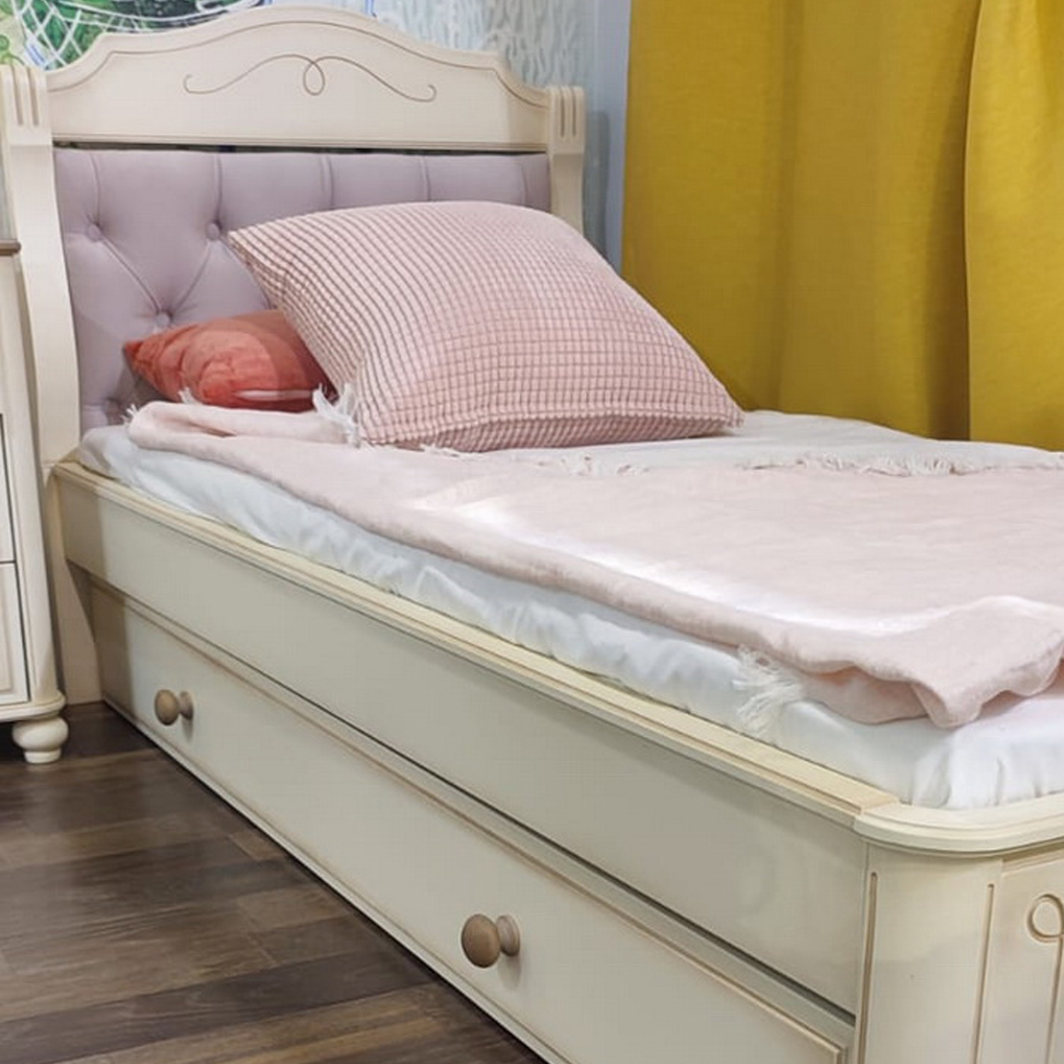 Кровать мягкая 1 ящик Бетти №37 900х2000