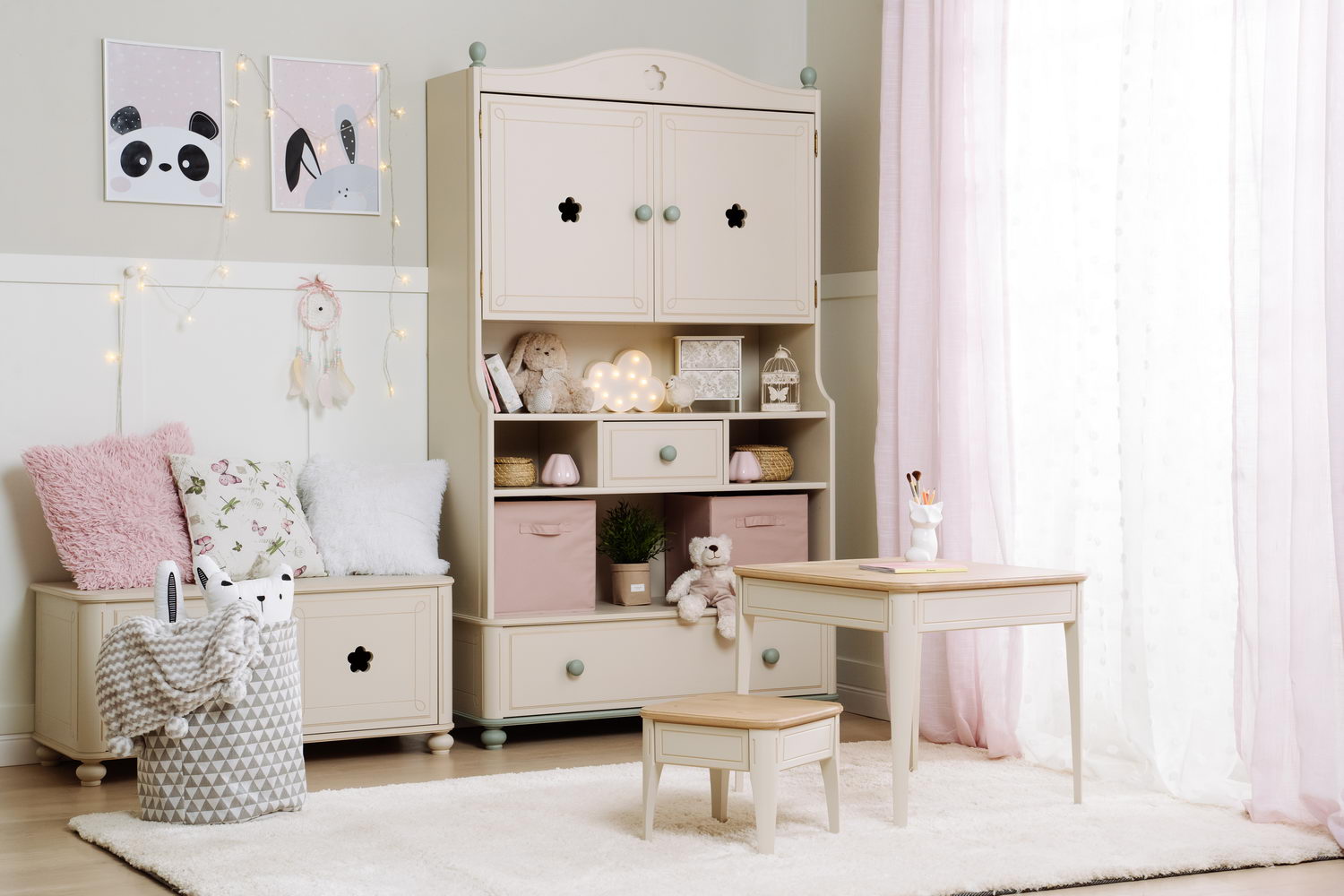 Банкетка массив сосны Бетти №1