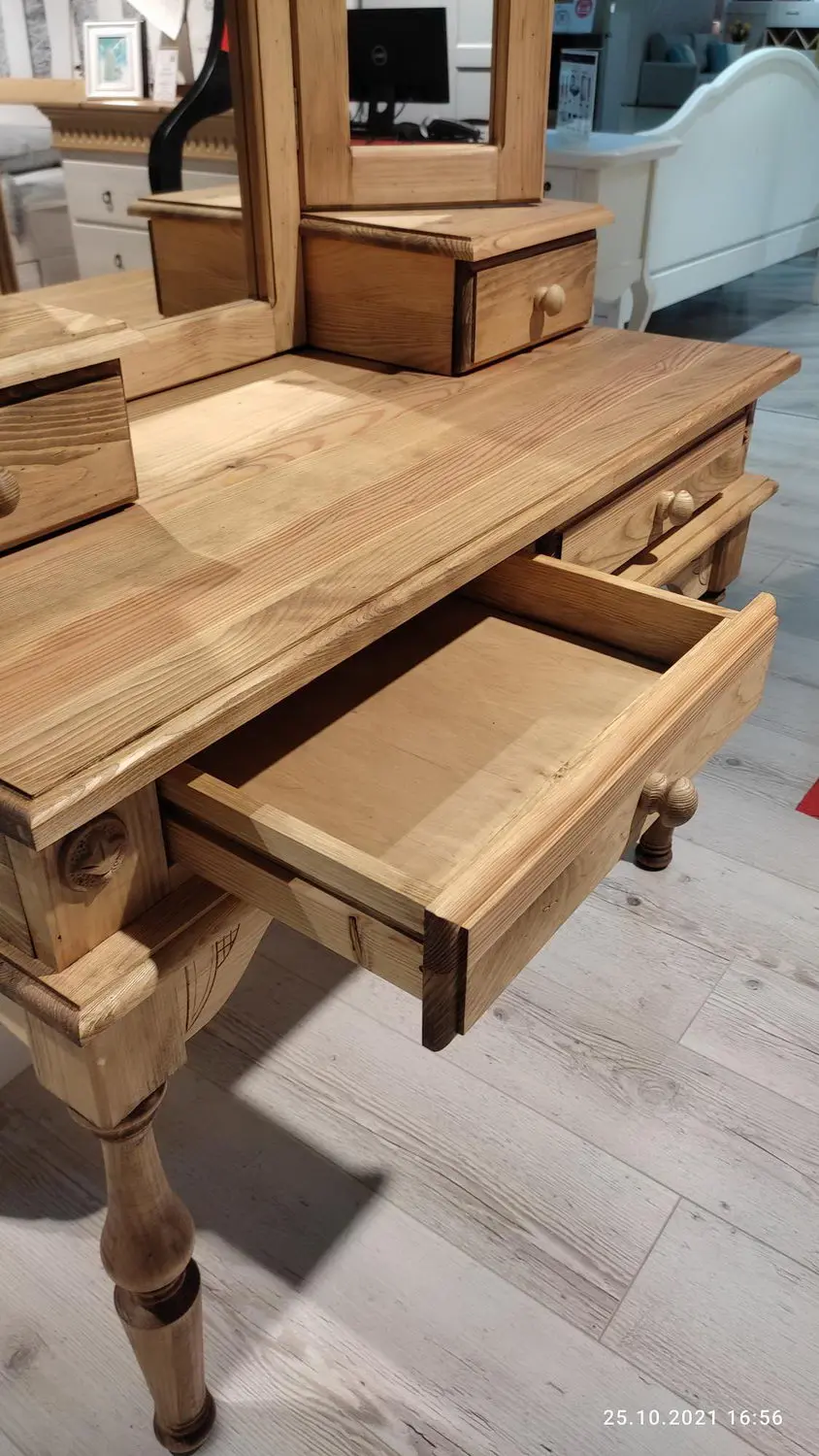 Стол Викинг GL туалетный с зеркалом