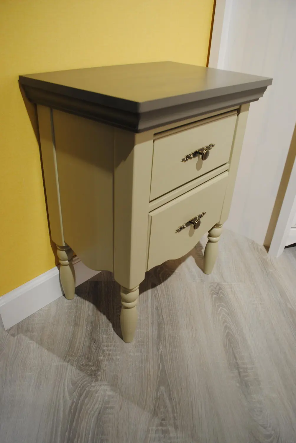 Тумба прикроватная из массива сосны Бьерт 1-52 сосна