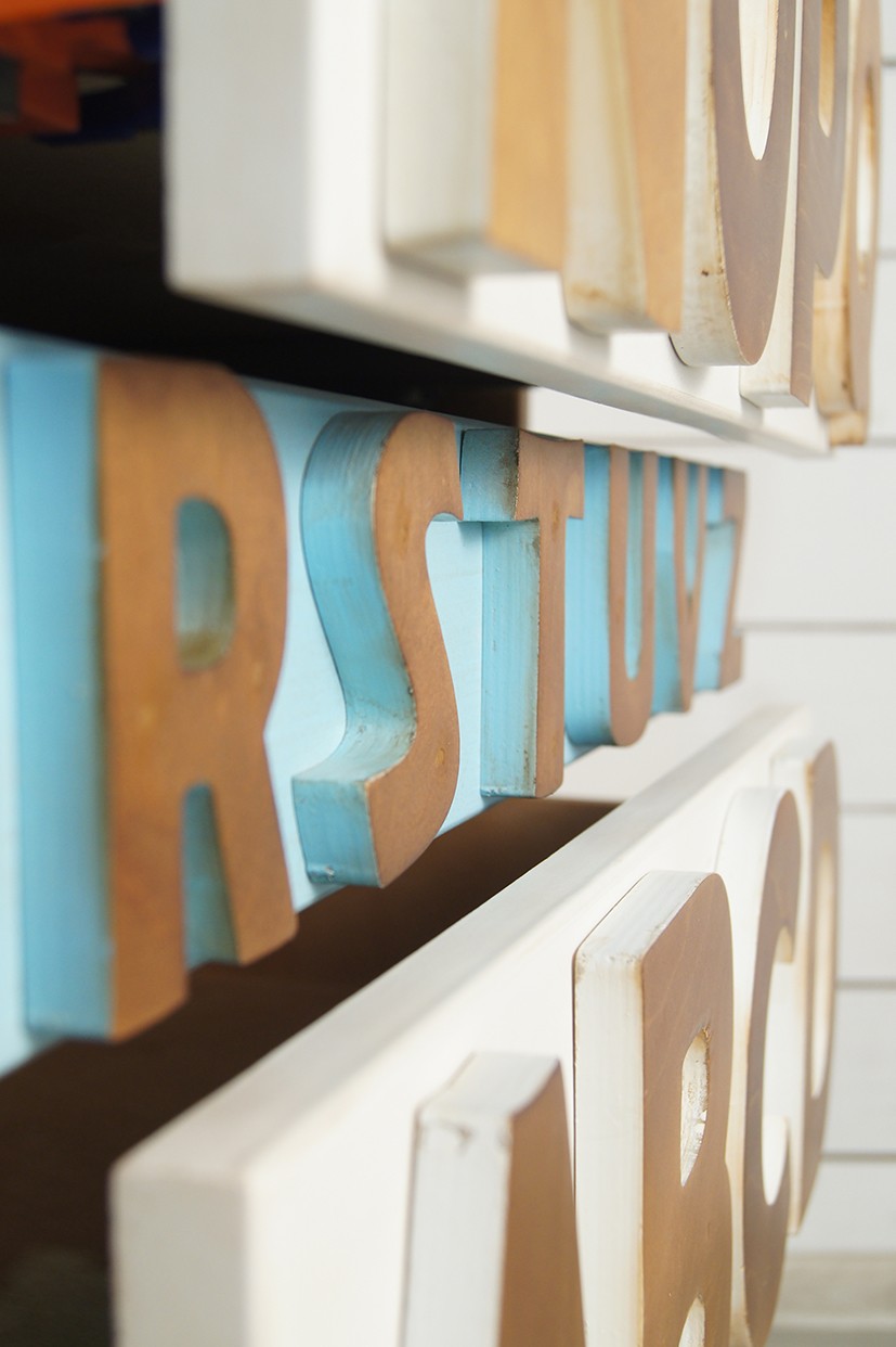 Комод с 7 ящиками массив берёзы "Alphabeto Birch 4"