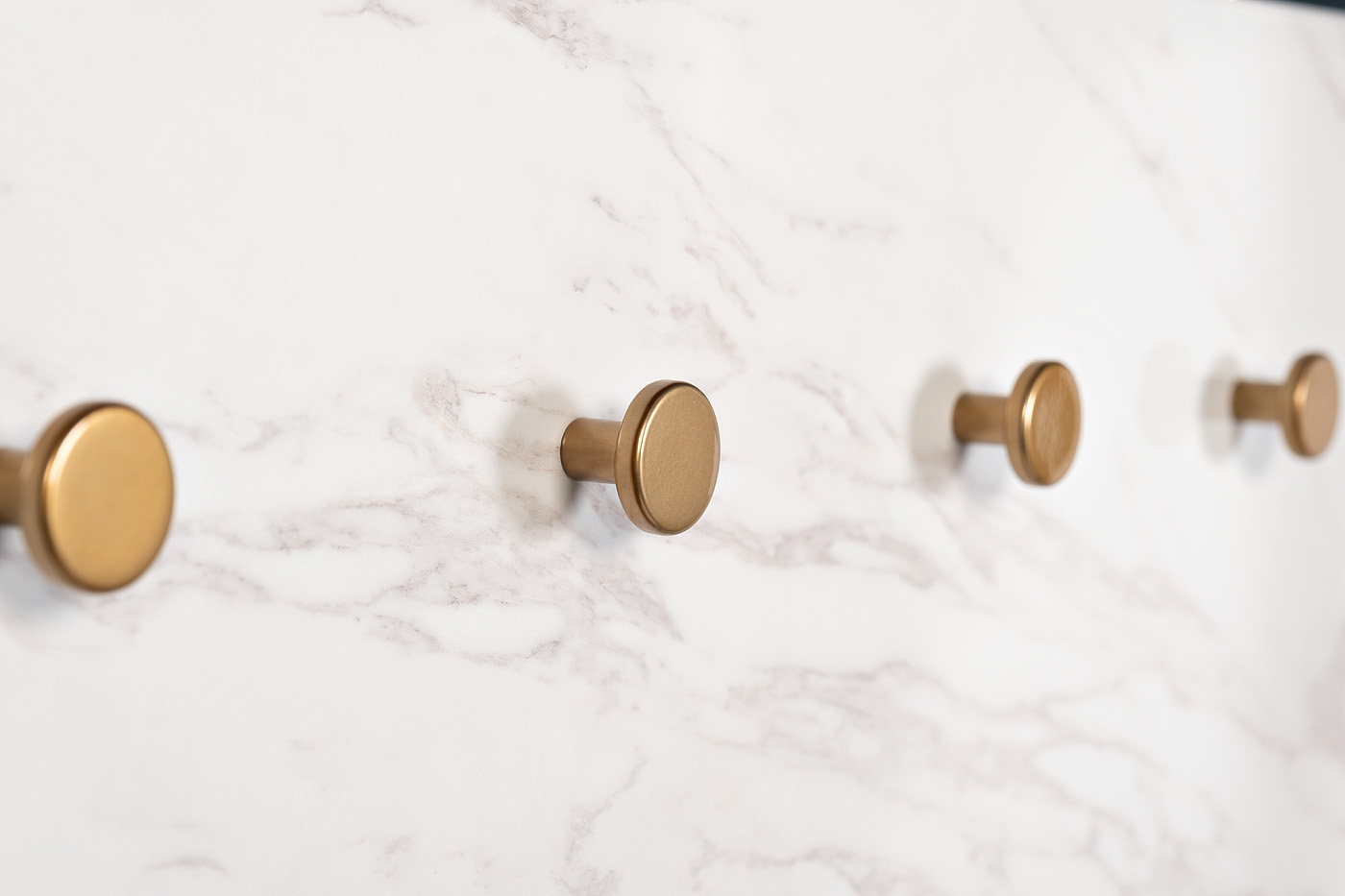 40AD-00129 Тумба с зеркалом 124*33,5*176см