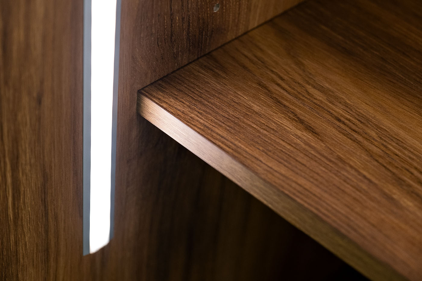 GD-10009-2 Шкаф Alto пенал c вешалкой,цвет дуб Барокко, глухой 50*57*228.5см