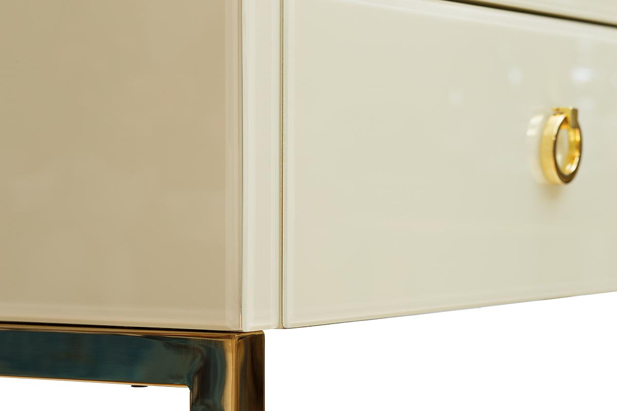 KFC762E7 Консоль