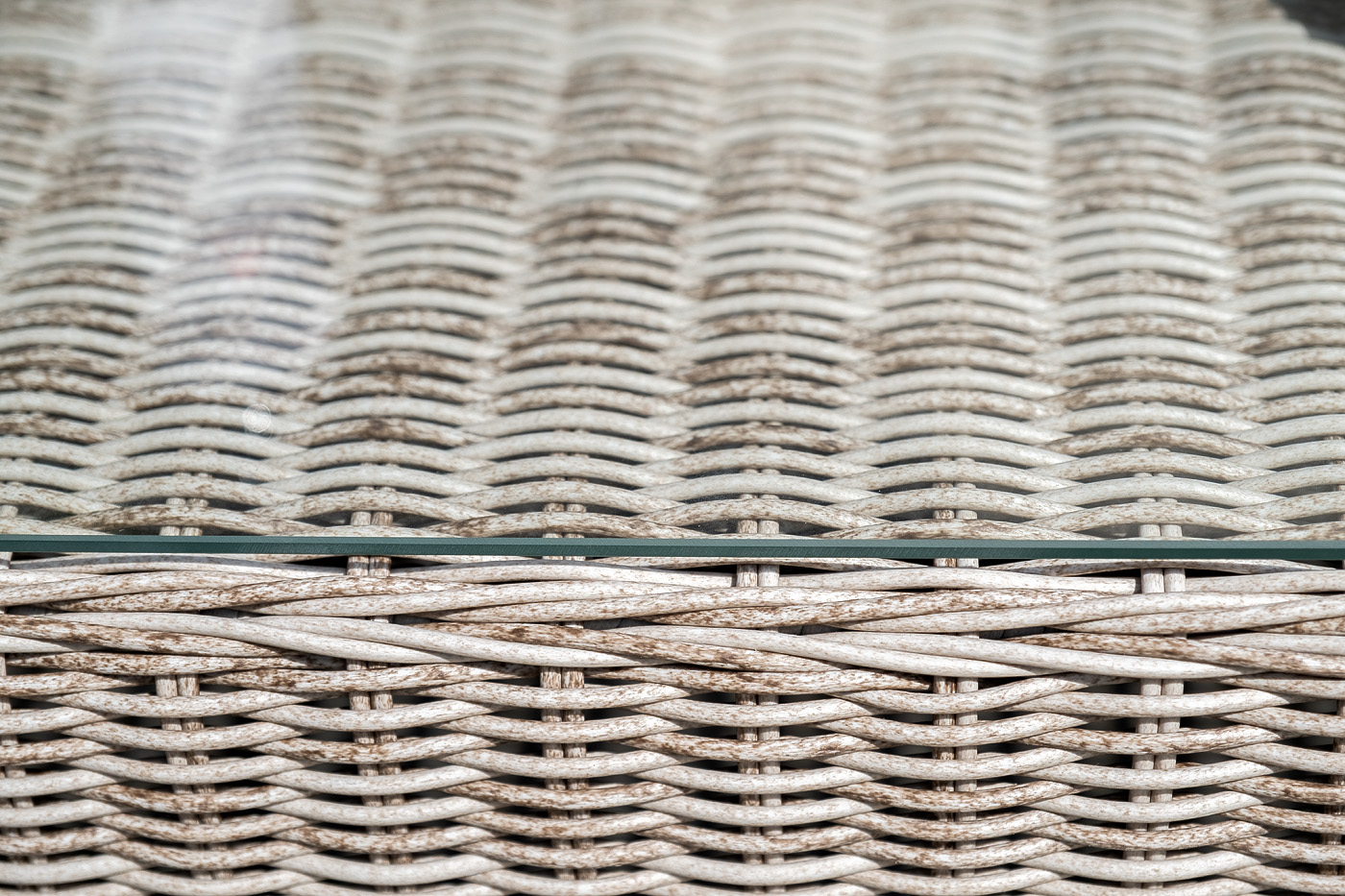 "Капуто" журнальный столик из искусственного ротанга, цвет бежевый