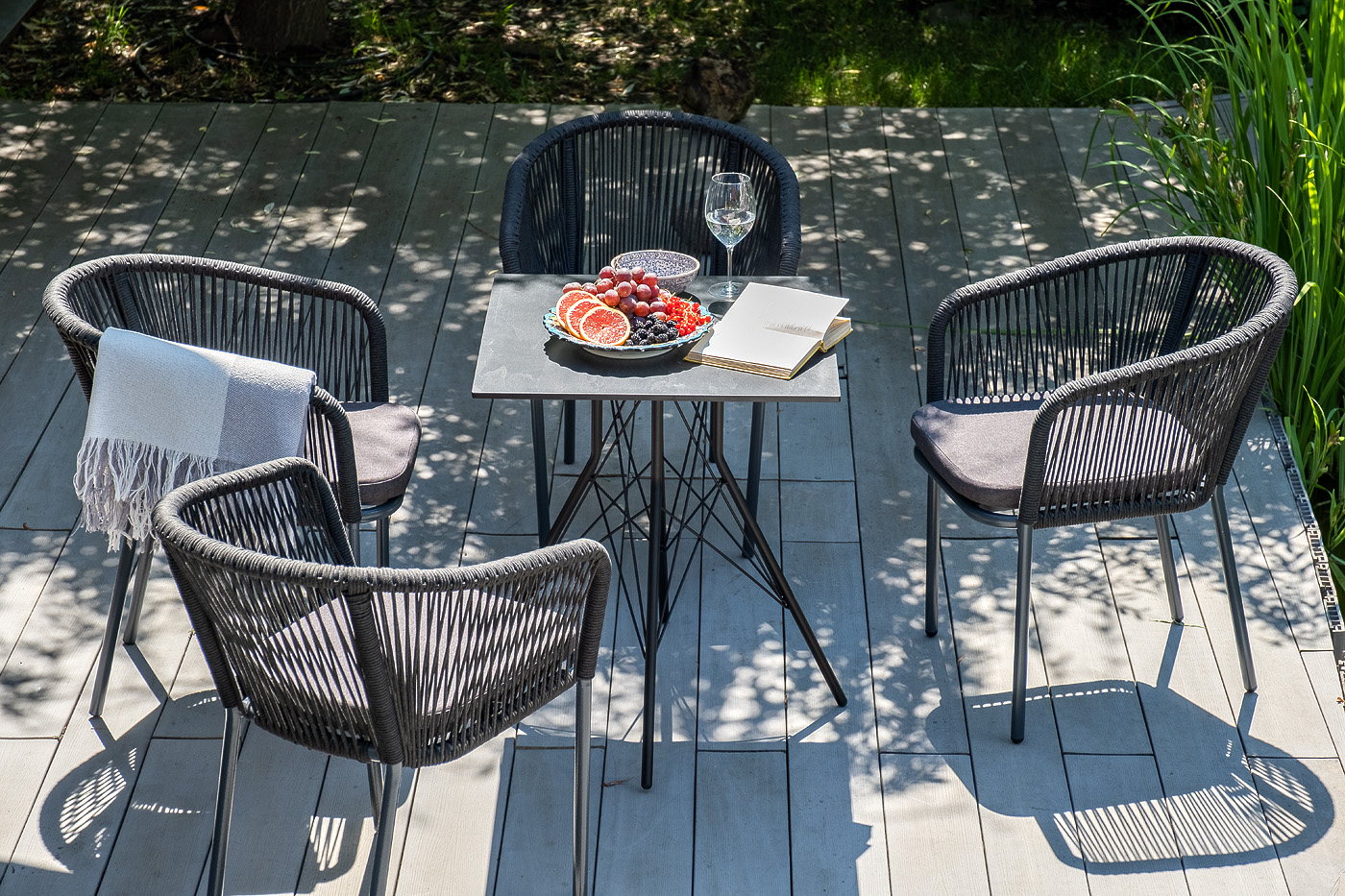 "Форли" обеденная группа на 4 персоны, квадратный стол, цвет "серый гранит"